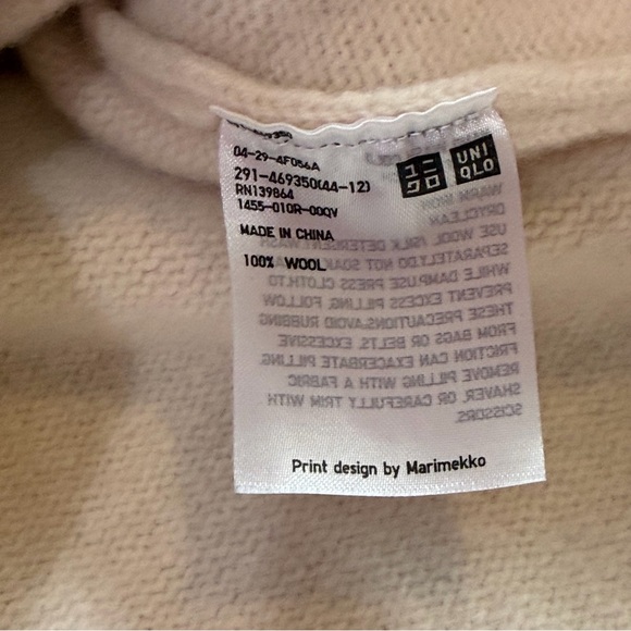 Uniqlo x Marimekko 100% Lambswool Crew Neck Dress - Picture 4 of 5